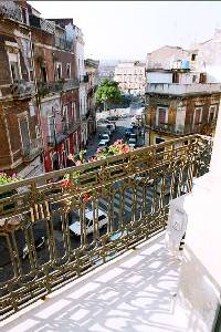 Xtrallusion offers characteristic Bed and Breakfast, B&B, Guest House, Hotel, Albergo and Country Lodge accommodation in Italy. Plus independent self-guided Walking, Adventure, Activity, Skiing and Paragliding Holiday itineraries on the Italian Rivieras, in the Italian Lakes, in the Italian Alps and in some of the most beautiful corners of Italy.